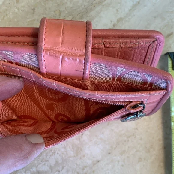 BRIGHTON wallet, pink croc print leather with pink hearts fabric. Adorable! - Picture 5 of 16